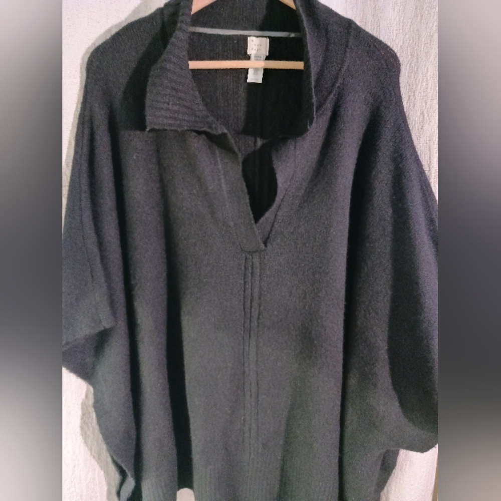 A New Day pull over poncho sweater OSFM will fit womens large to 1X super soft!!